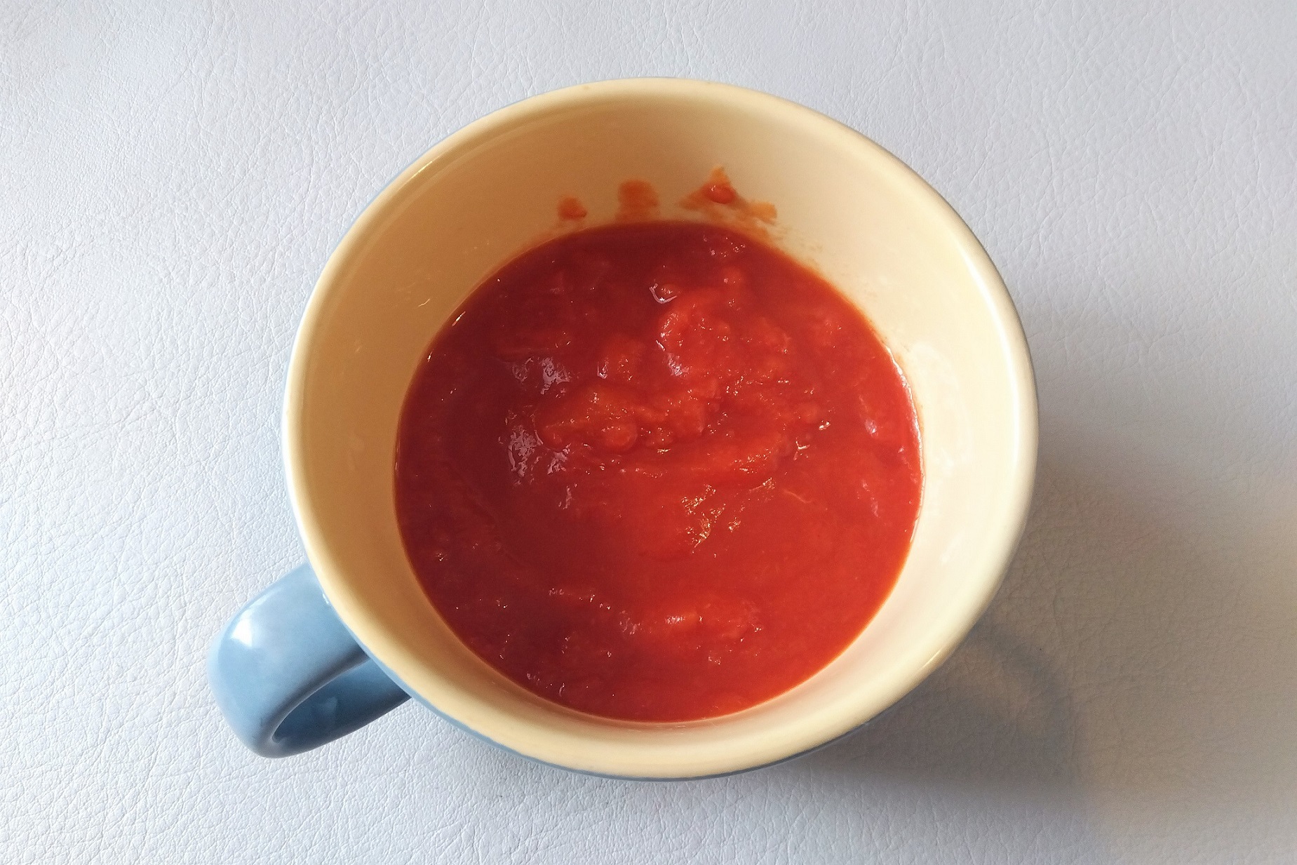 カットトマト半カップ