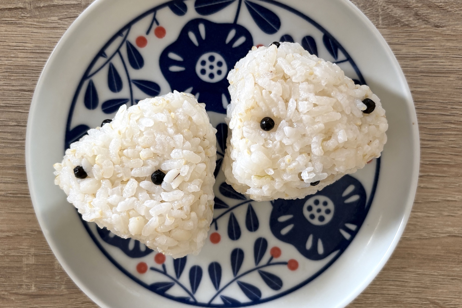 塩漬け生胡椒入りおにぎり