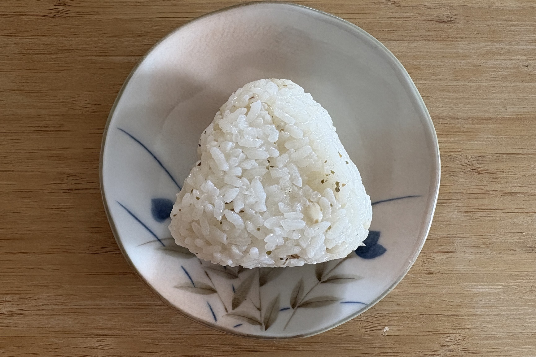 いとしおこんぶで味付けしたおにぎり