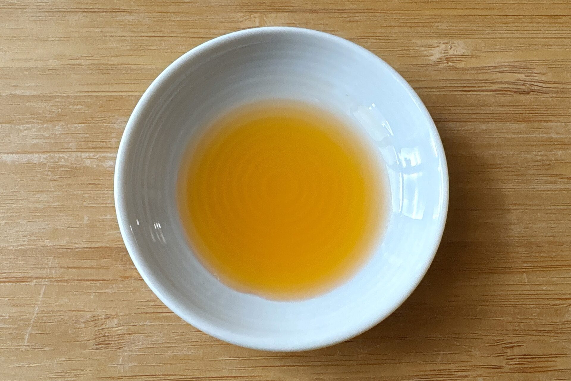 トマトと菜種の油の中身
